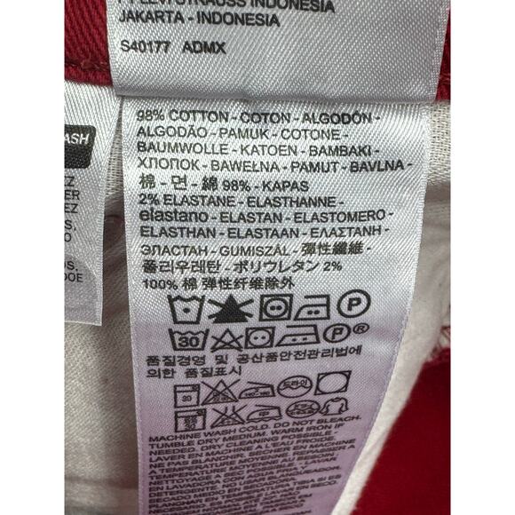 Levi's 569 Men's Loose Fit Red Denim Shorts - Size 42 (42x12.5) - Picture 5 of 6